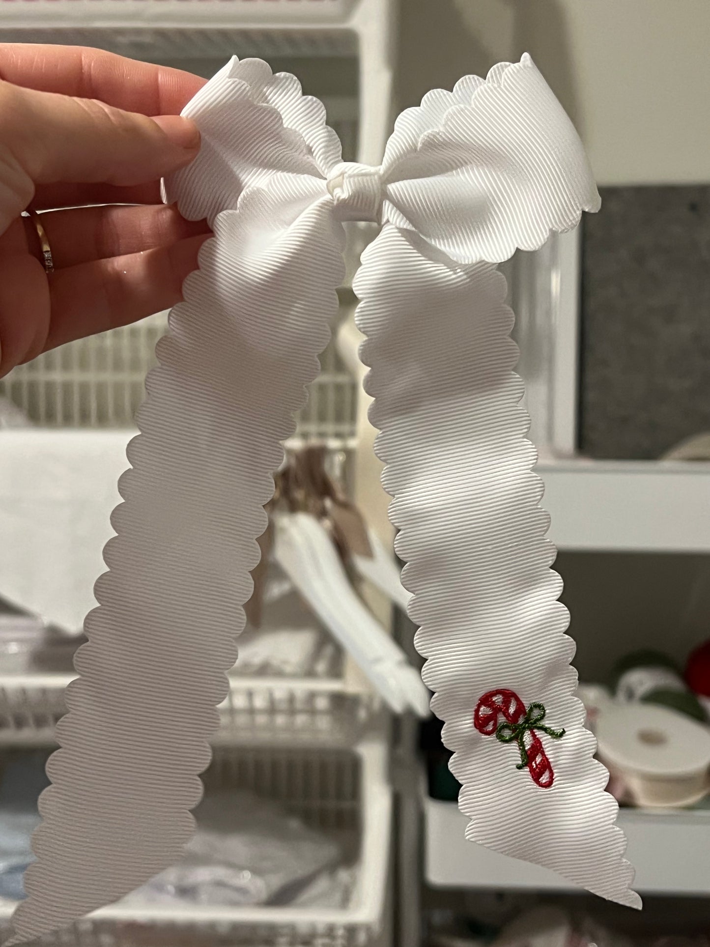 Candy Cane Scallop Bow